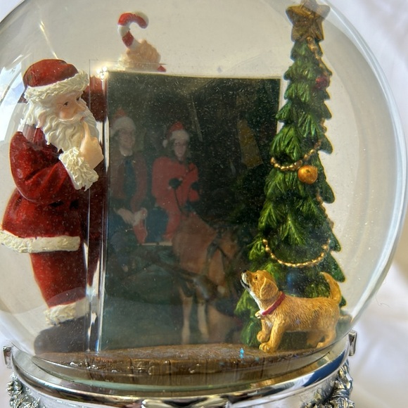 Christmas Snow Globe Music Box Picture Frame - Picture 4 of 9